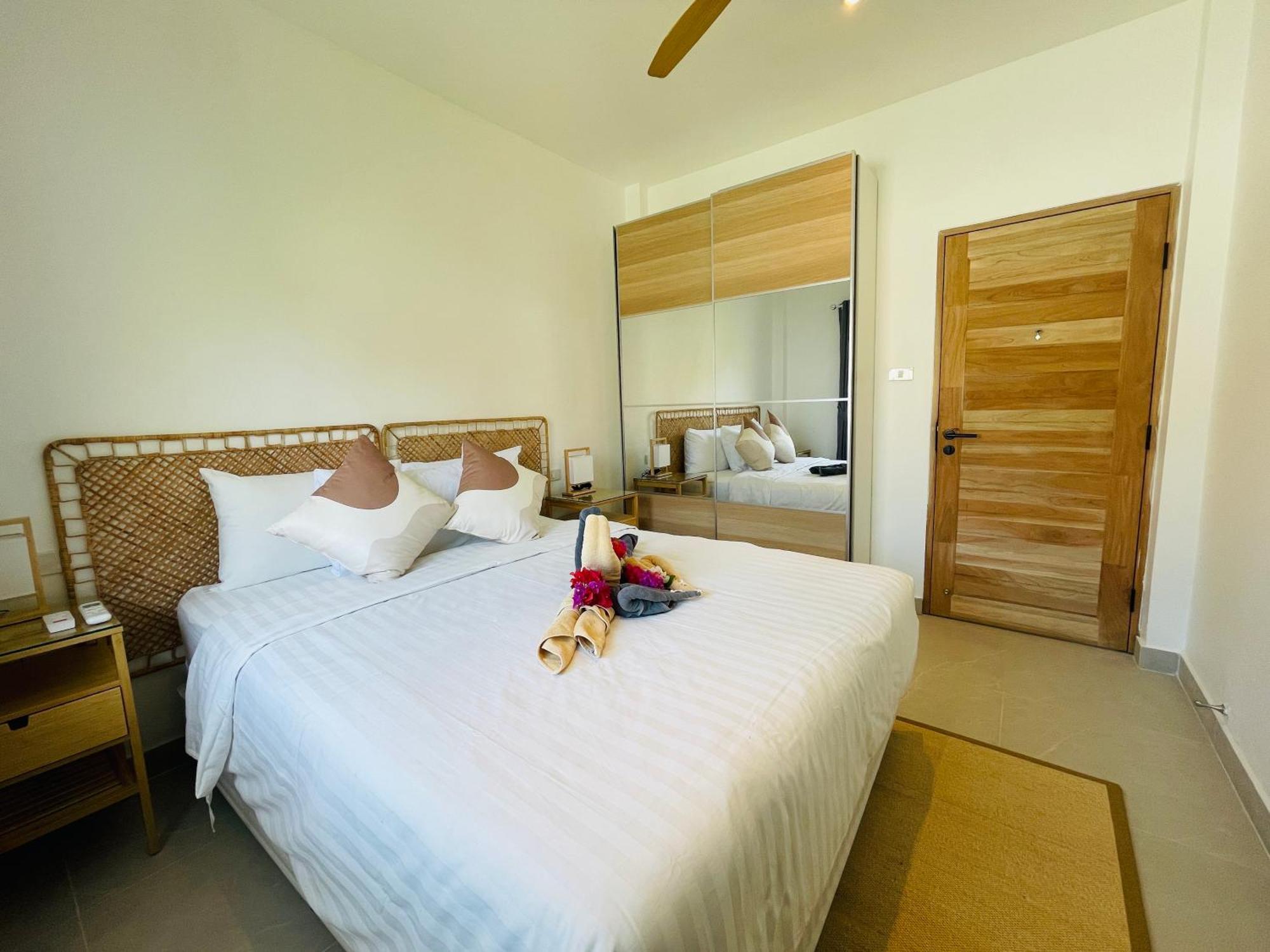Baan Saint-Tropez Seaview Villas Kata Beach Екстериор снимка